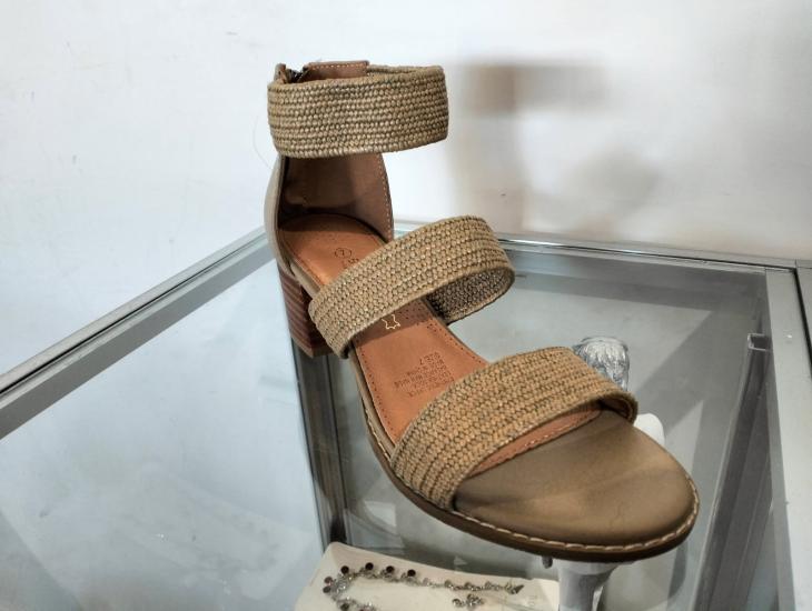 Fitting Rafia Wedge Heal