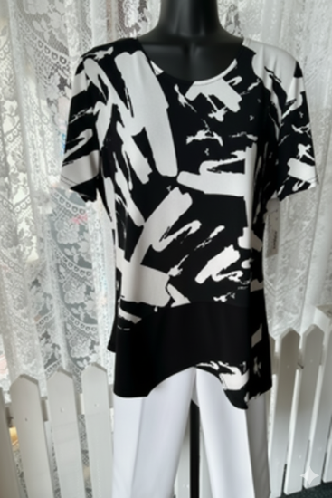 Black and White Print Top