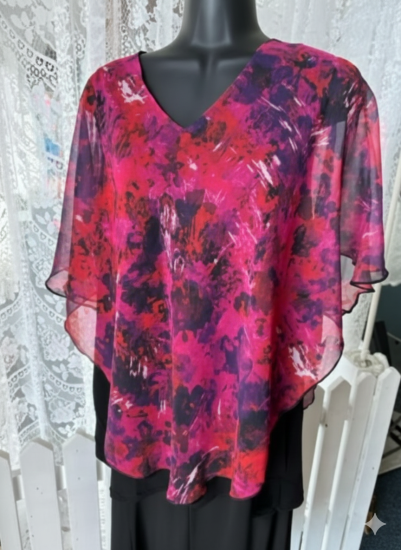 Magneta Print Overlay Top